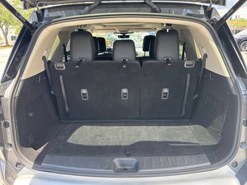 Certified 2023 Nissan Pathfinder Platinum w/ Black Appearance Package FWD image 44