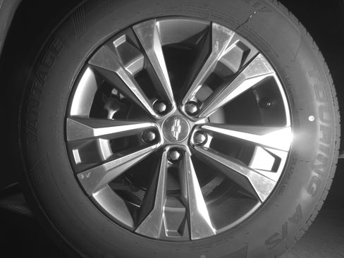 Used 2025 Chevrolet Equinox LT FWD image 14
