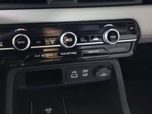 New 2025 Honda Pilot EX-L image 16