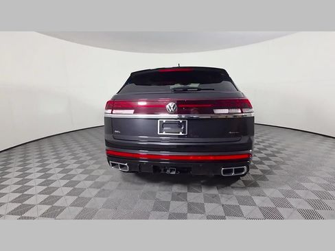 Used 2024 Volkswagen Atlas Cross Sport SEL Premium R-Line AWD/4WD image 39
