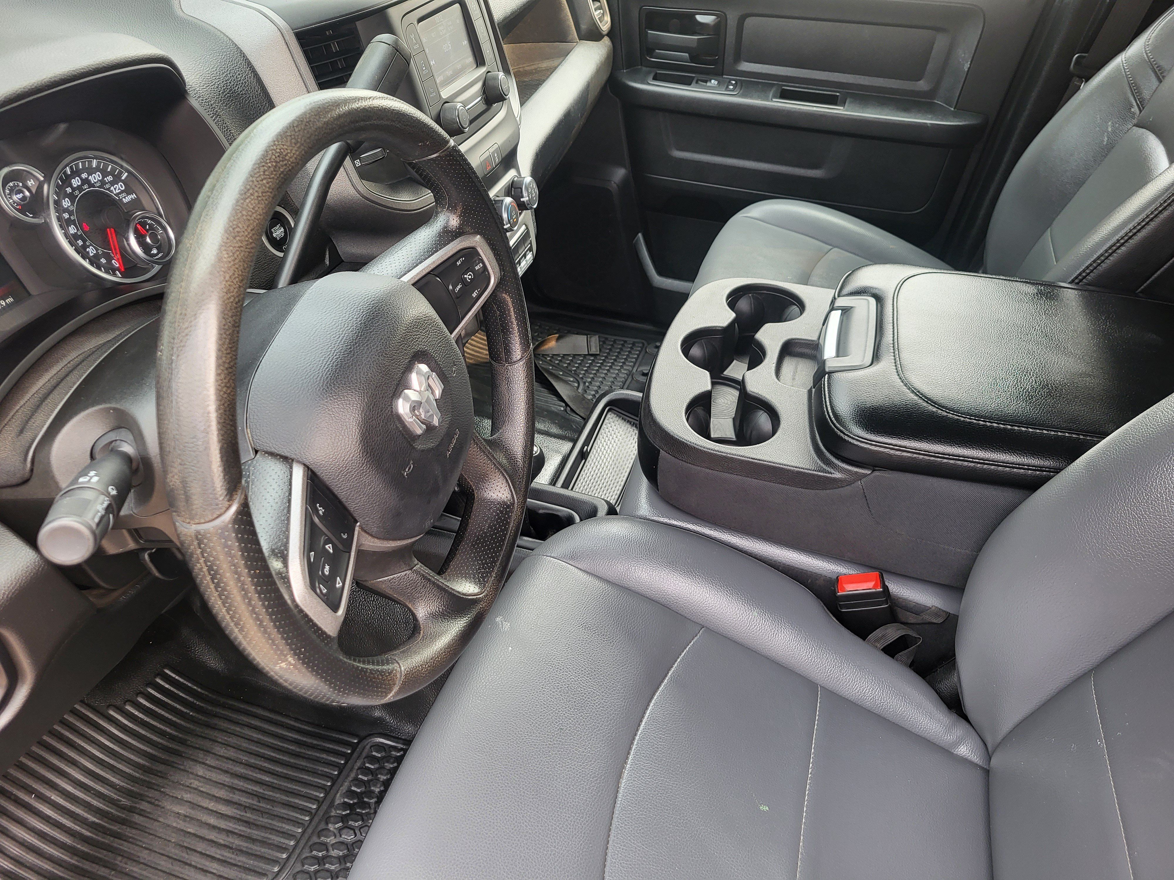 Used 2024 RAM 3500 Tradesman w/ Chrome Appearance Group AWD/4WD image 12