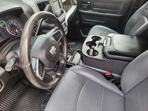 Used 2024 RAM 3500 Tradesman w/ Chrome Appearance Group AWD/4WD image 12