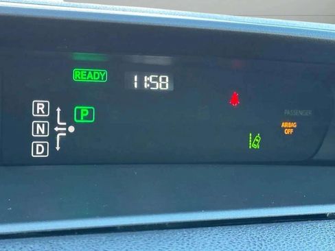 Used 2016 Toyota Prius Three w/ Advanced Technology Package image 33