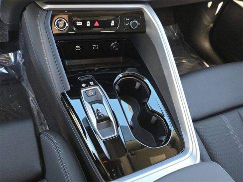 New 2025 Audi Q5 Premium Plus image 28