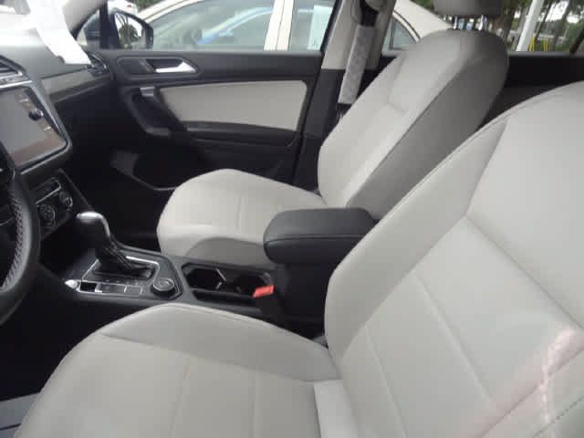 Used 2021 Volkswagen Tiguan SE AWD/4WD image 7