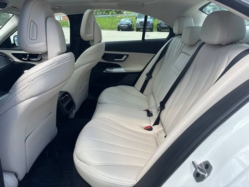 Used 2026 Mercedes-Benz E 350 4MATIC Sedan image 12