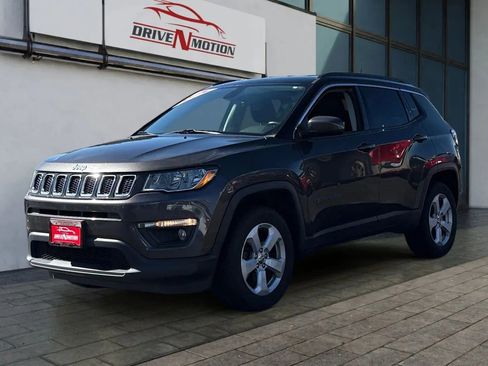 Used 2018 Jeep Compass Latitude image 7