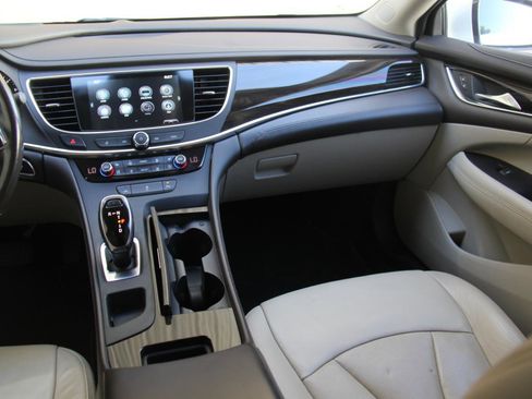 Used 2018 Buick LaCrosse Premium image 11