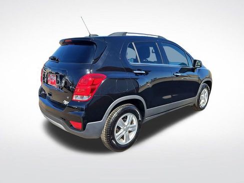 Used 2019 Chevrolet Trax LT w/ LT Convenience Package FWD image 8