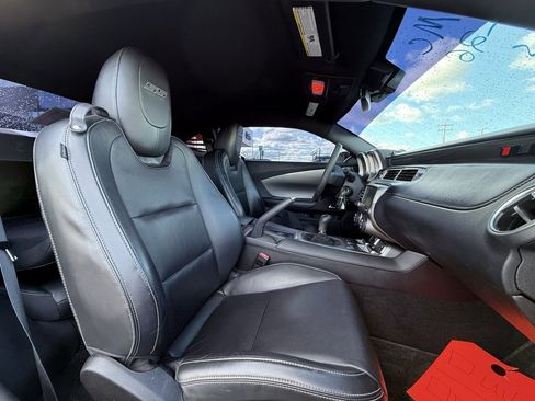 Used 2014 Chevrolet Camaro SS w/ SS Performance Package image 26