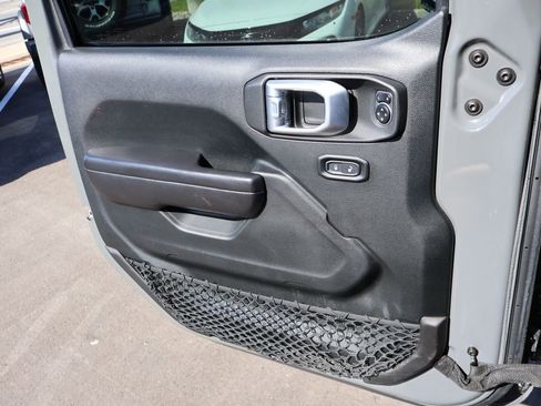 Used 2021 Jeep Wrangler Unlimited Rubicon AWD/4WD image 31