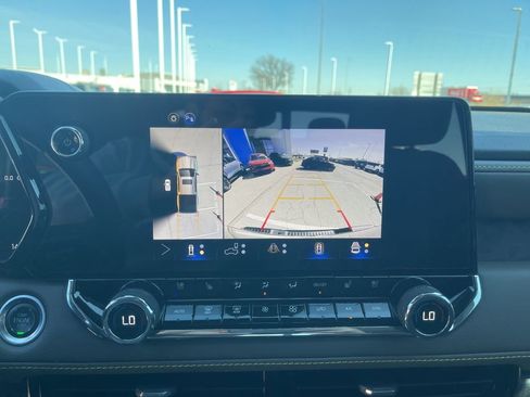 Certified 2025 Chevrolet Colorado ZR2 w/ Technology Package image 34