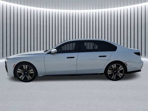 Used 2024 BMW 740i RWD image 7