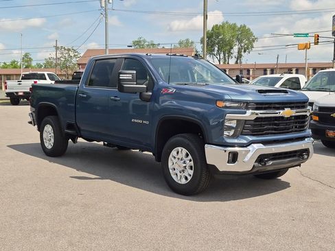 New 2026 Chevrolet Silverado 2500 LT w/ All Star Edition AWD/4WD image 2