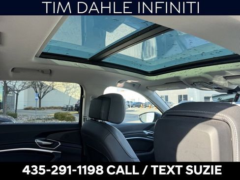 Used 2021 Audi e-tron Premium w/ Convenience Plus Package image 17