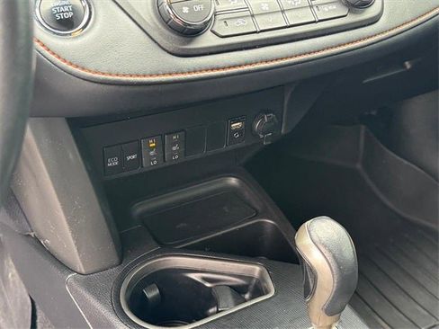 Used 2016 Toyota RAV4 SE image 22