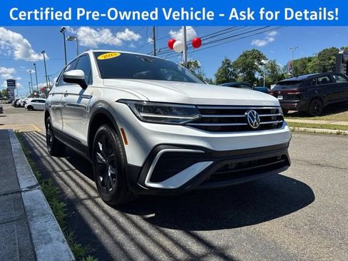 Certified 2023 Volkswagen Tiguan SE w/ Panoramic Sunroof Package AWD/4WD image 5