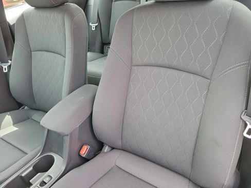Used 2025 Toyota Corolla LE image 7