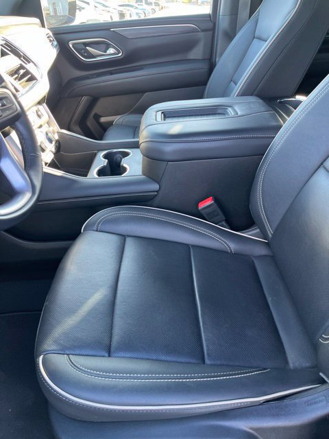 Used 2024 GMC Yukon SLT w/ SLT Luxury Package AWD/4WD image 17