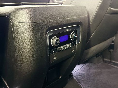 Used 2023 Chevrolet Suburban Premier image 27