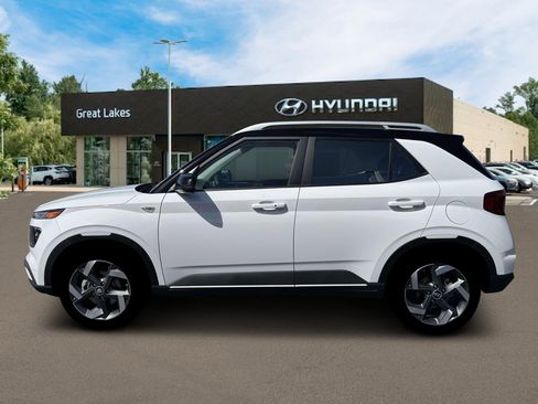 New 2026 Hyundai Venue SEL image 3