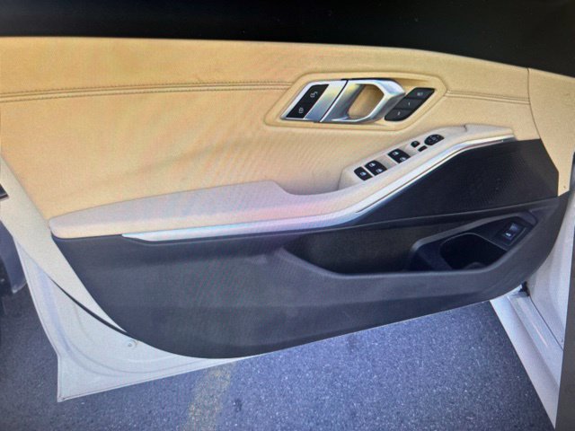 Used 2021 BMW 330i Sedan w/ Convenience Package RWD image 16