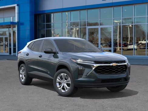 New 2026 Chevrolet Trax LS FWD image 7