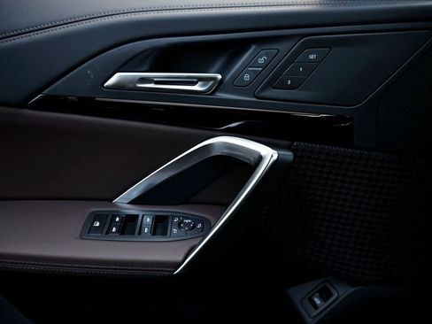 Used 2025 BMW X1 xDrive28i w/ Technology Package image 13