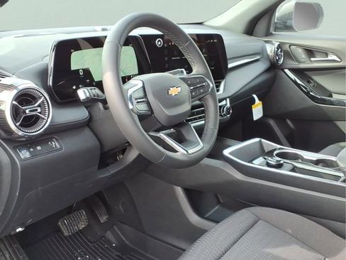 New 2026 Chevrolet Equinox LT w/ LPO, Floor Liner Package image 6