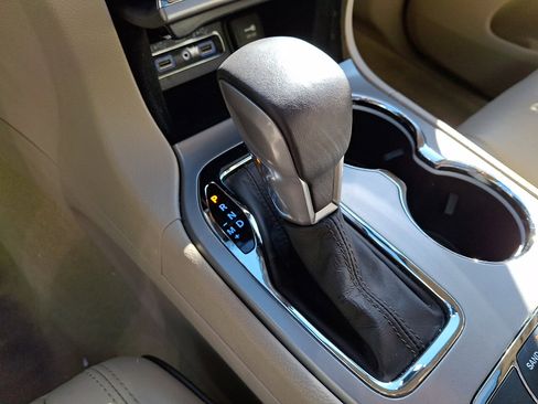 Used 2021 Jeep Grand Cherokee Overland image 17