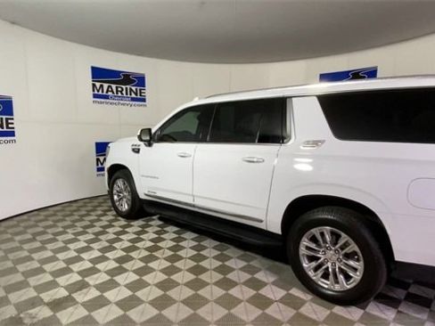 Used 2021 GMC Yukon XL SLT image 8