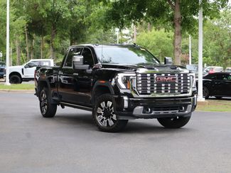 Used 2025 GMC Sierra 2500 Denali w/ Denali Reserve Package AWD/4WD video 2