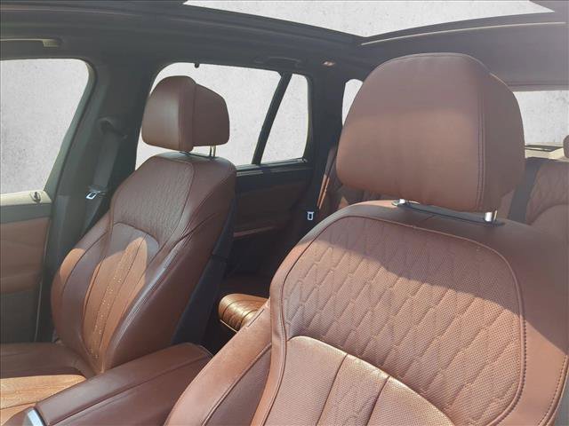 Used 2019 BMW X5 xDrive50i w/ Executive Package AWD/4WD image 15
