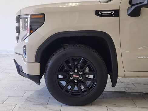 Used 2026 GMC Sierra 1500 Pro w/ Graphite Edition AWD/4WD image 8