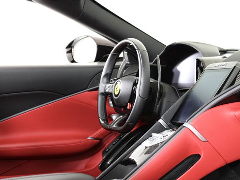 Certified 2024 Ferrari Roma Spider RWD image 35
