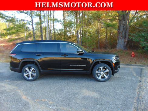 New 2025 Jeep Grand Cherokee L Limited AWD/4WD image 13