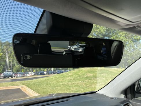 Used 2019 Toyota Highlander XLE FWD image 28