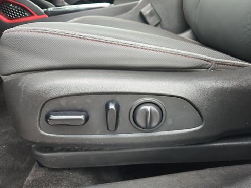 Used 2022 Chevrolet TrailBlazer RS image 17