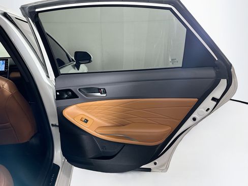 Used 2021 Toyota Avalon Limited w/ Advanced Safety Package image 30