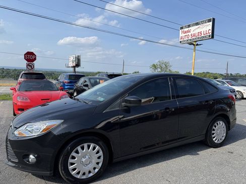 Used 2012 Ford Focus SE FWD image 1