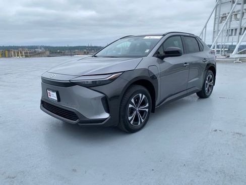 Certified 2025 Toyota bZ4X AWD w/ Weather Package image 7