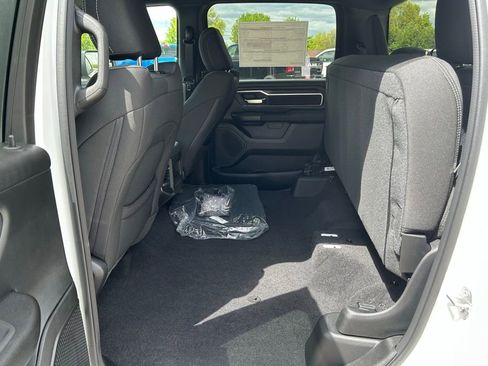 New 2026 RAM 1500 4x4 Crew Cab image 15
