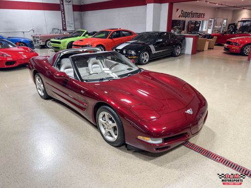 Used 2003 Chevrolet Corvette 50th Anniversary Edition w/ Preferred Equipment Group RWD image 56