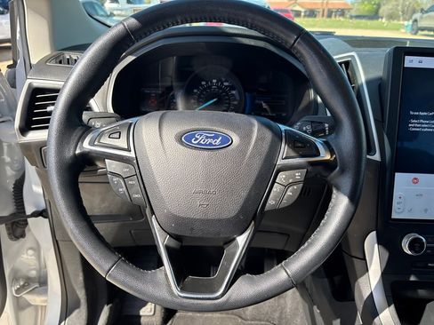 Used 2024 Ford Edge SEL image 15