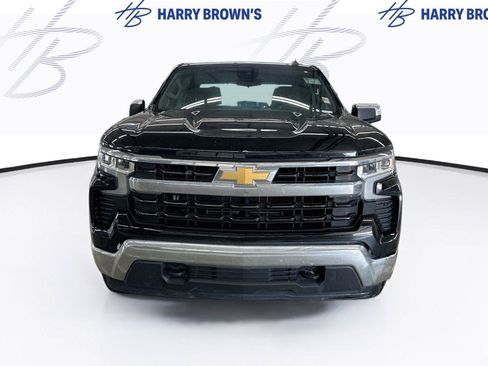 Used 2024 Chevrolet Silverado 1500 LT AWD/4WD image 6