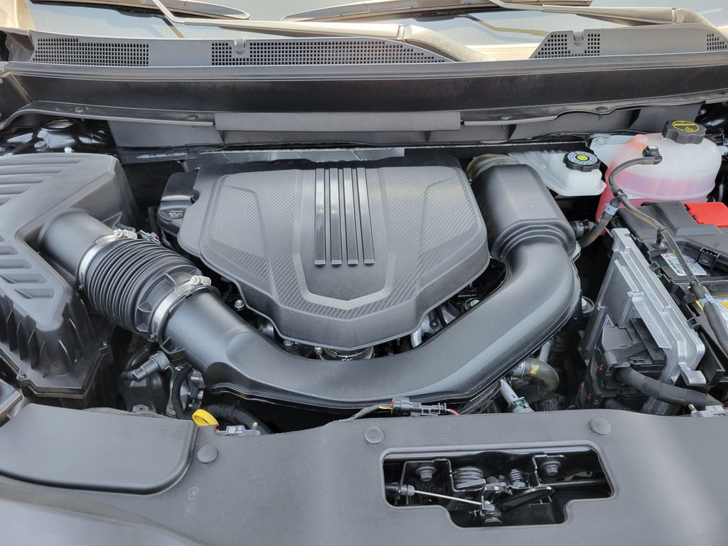 Used 2025 Chevrolet Traverse RS w/ LPO, Floor Liner Package FWD image 29