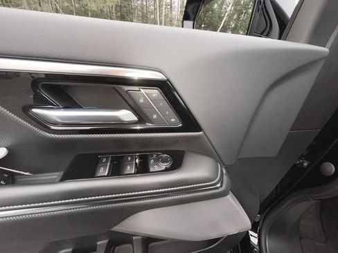 New 2025 GMC Sierra EV Denali image 27