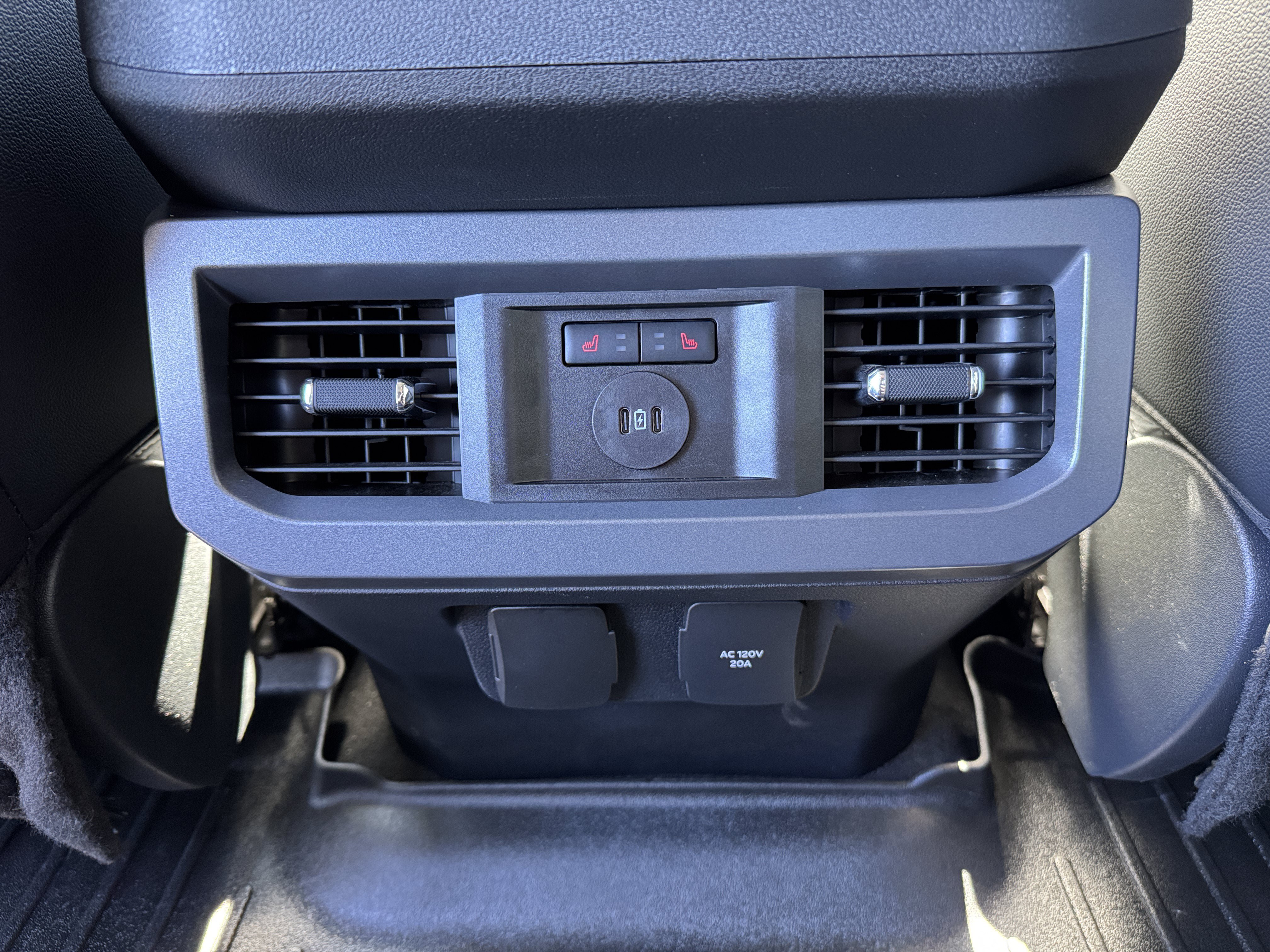 Used 2024 Ford F350 Lariat w/ Lariat Ultimate Package AWD/4WD image 36