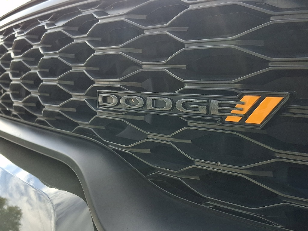Used 2023 Dodge Durango R/T w/ Hemi Orange Plus Package AWD/4WD image 6
