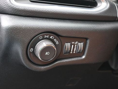 New 2026 Chrysler Pacifica Pinnacle image 15